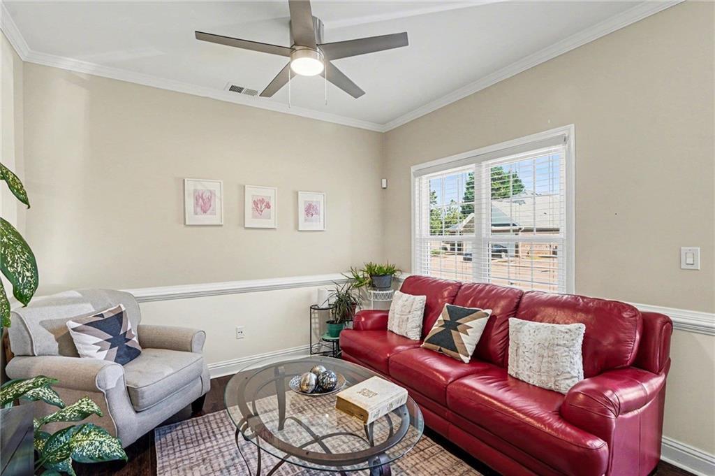 226 Long Drive Property Photo 3