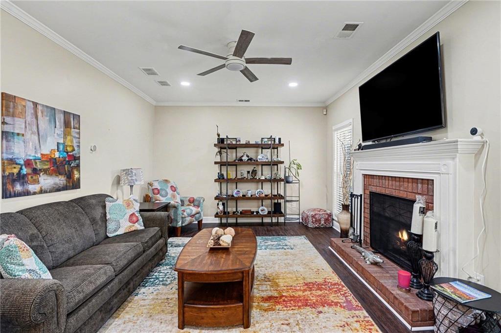 226 Long Drive Property Photo 5