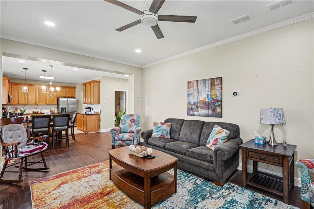 226 Long Drive Property Photo 7