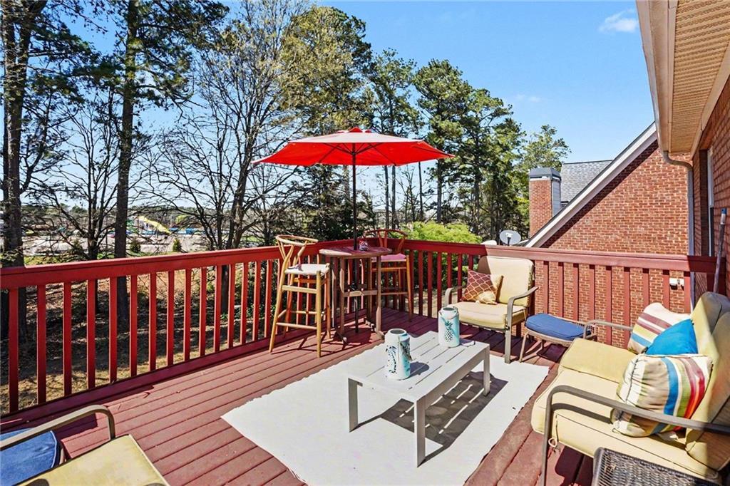 226 Long Drive Property Photo 23