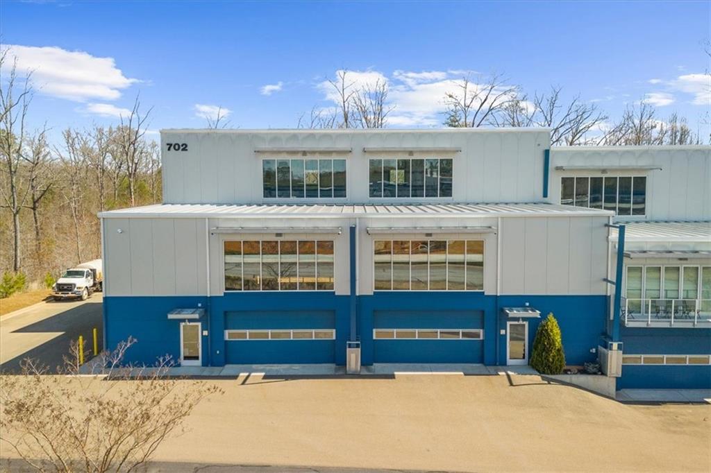 702 Joe Lane Cox Road Unit 101 & 201 Property Photo 1