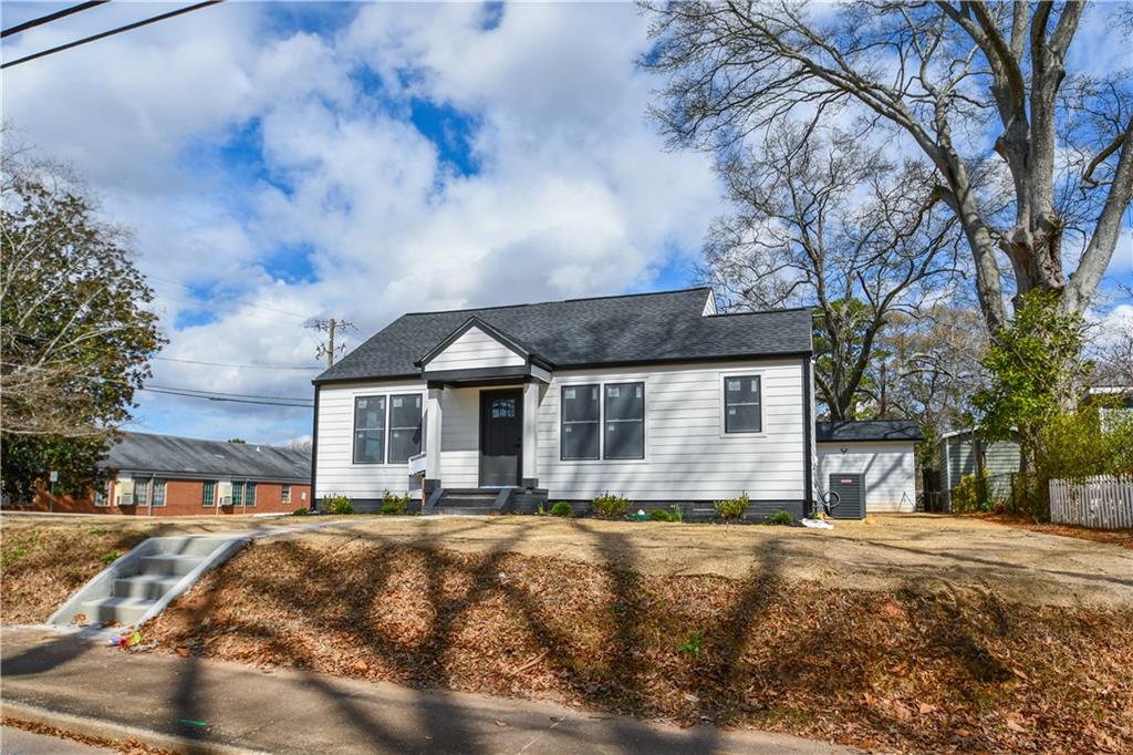 651 North Avenue Property Photo 1