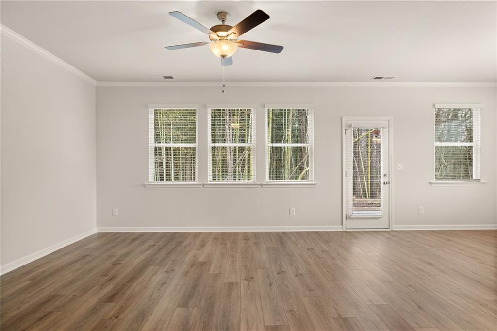 742 Ellis Spring Way Property Photo 4