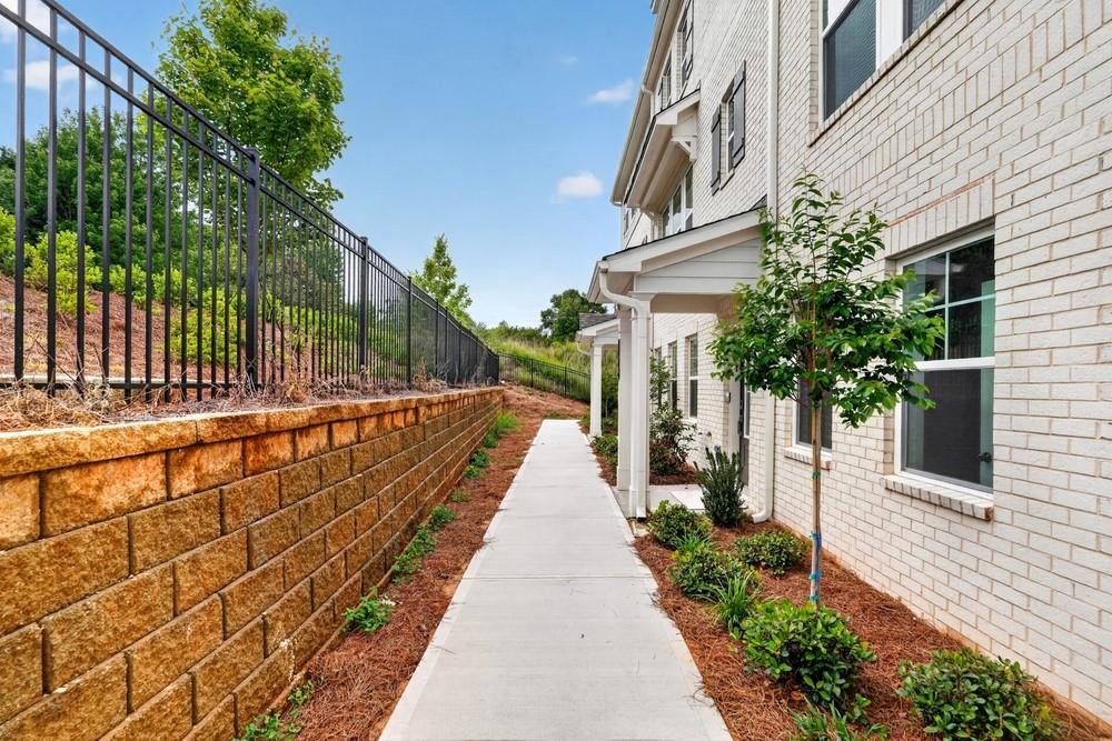 104 Epperly Way Property Photo 3