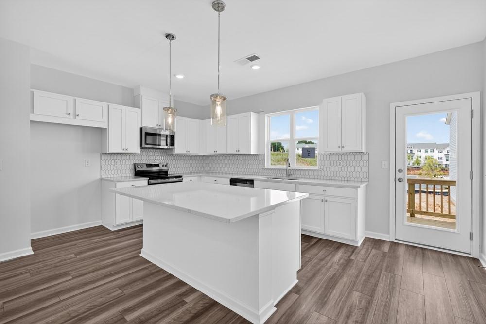 104 Epperly Way Property Photo 8