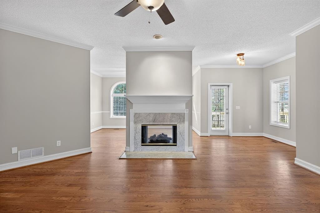 8993 Dornoch Circle Property Photo 14