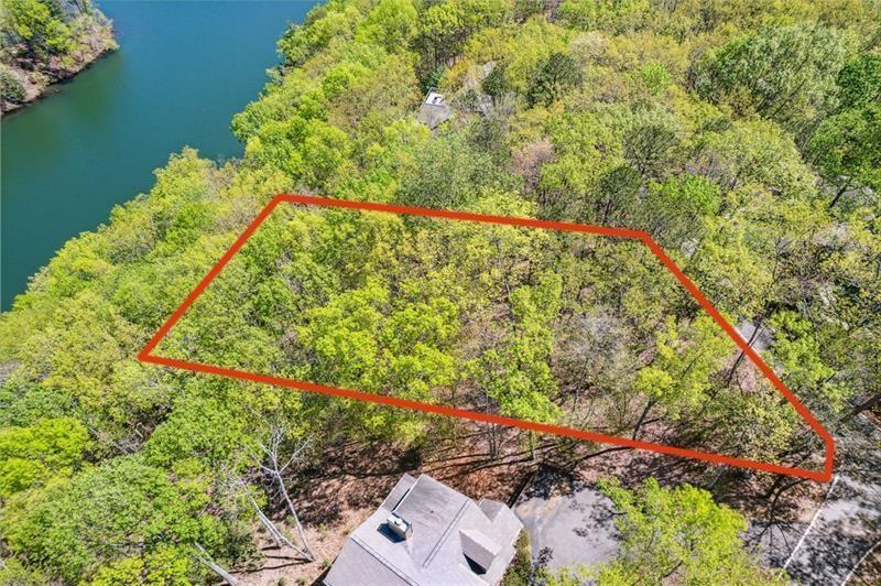 1150 Swallow Point Property Photo 4
