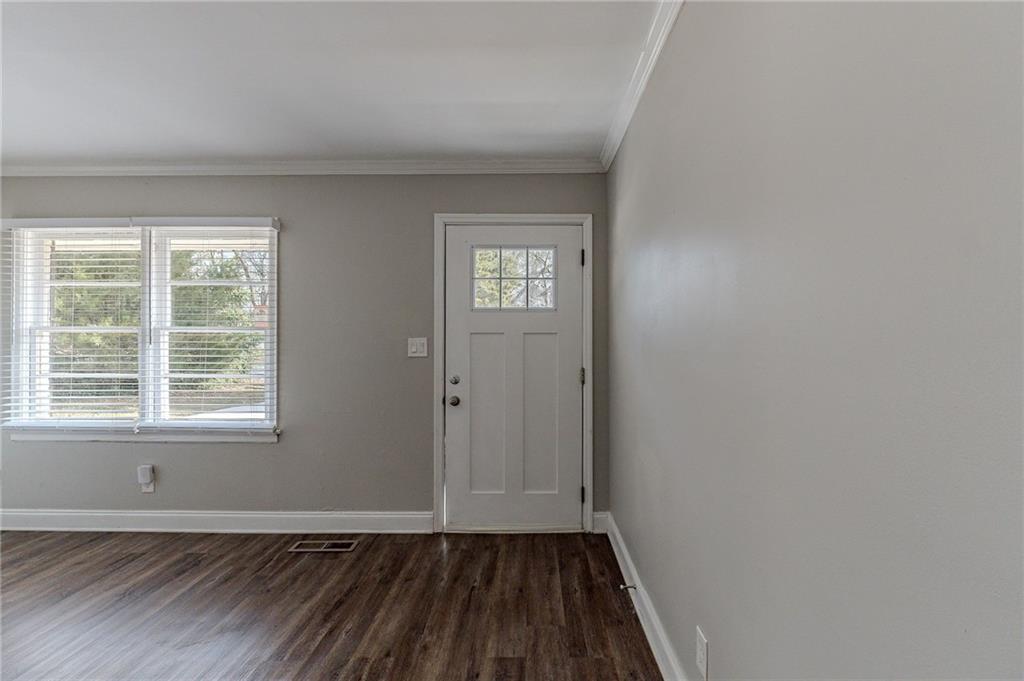 1255 Glen Forest Way Property Photo 2