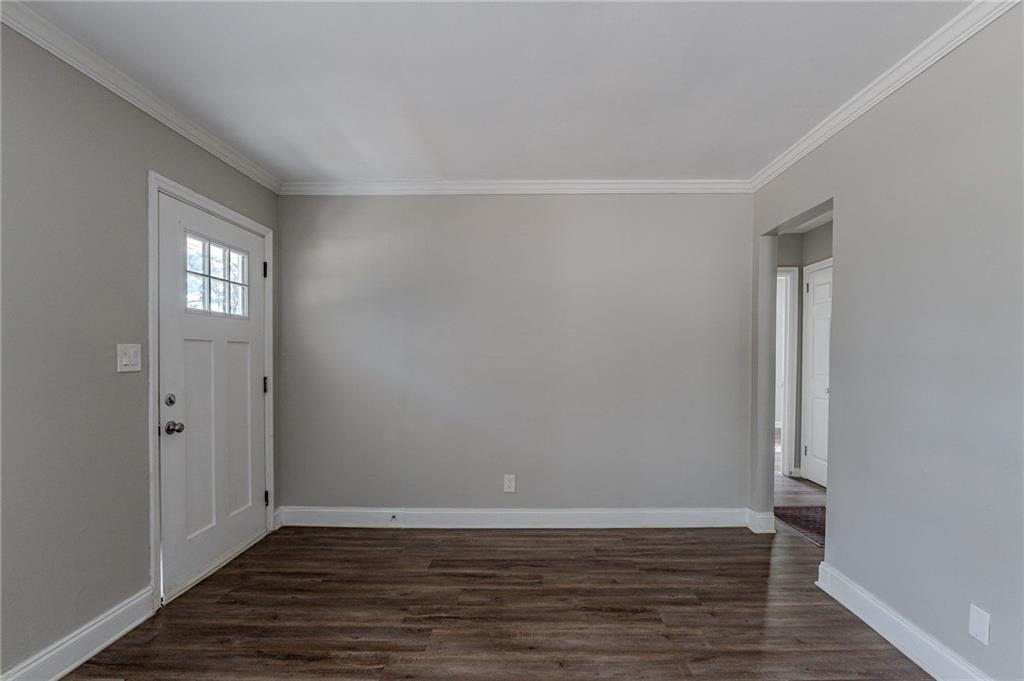 1255 Glen Forest Way Property Photo 3