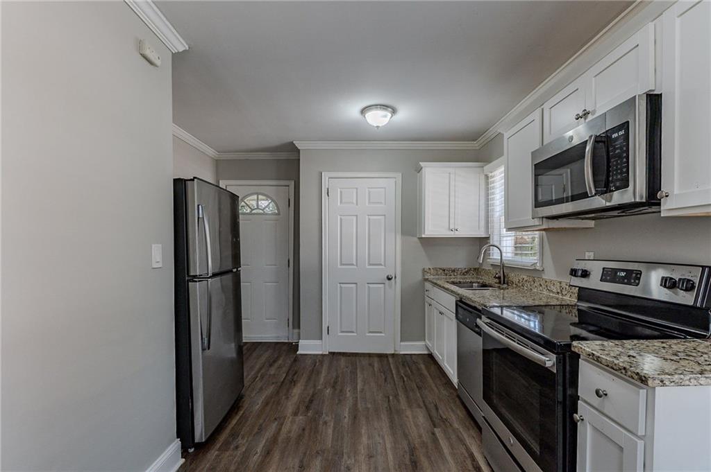 1255 Glen Forest Way Property Photo 4