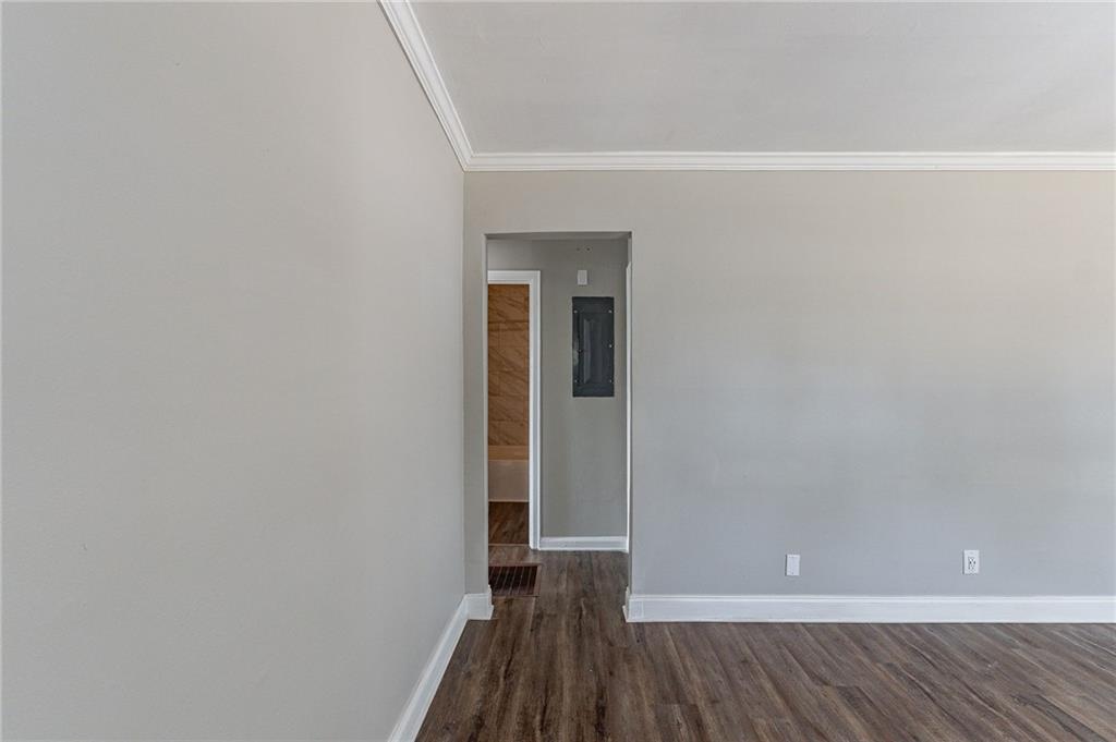 1255 Glen Forest Way Property Photo 8