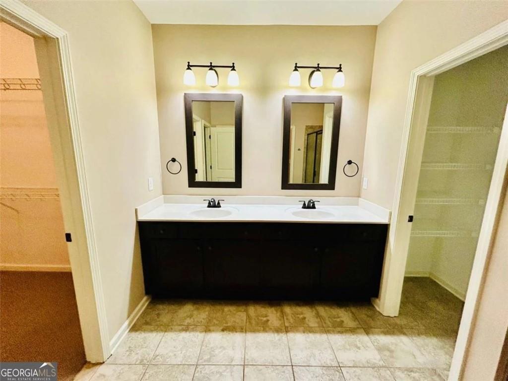 4518 Hidden Creek Drive Property Photo 2