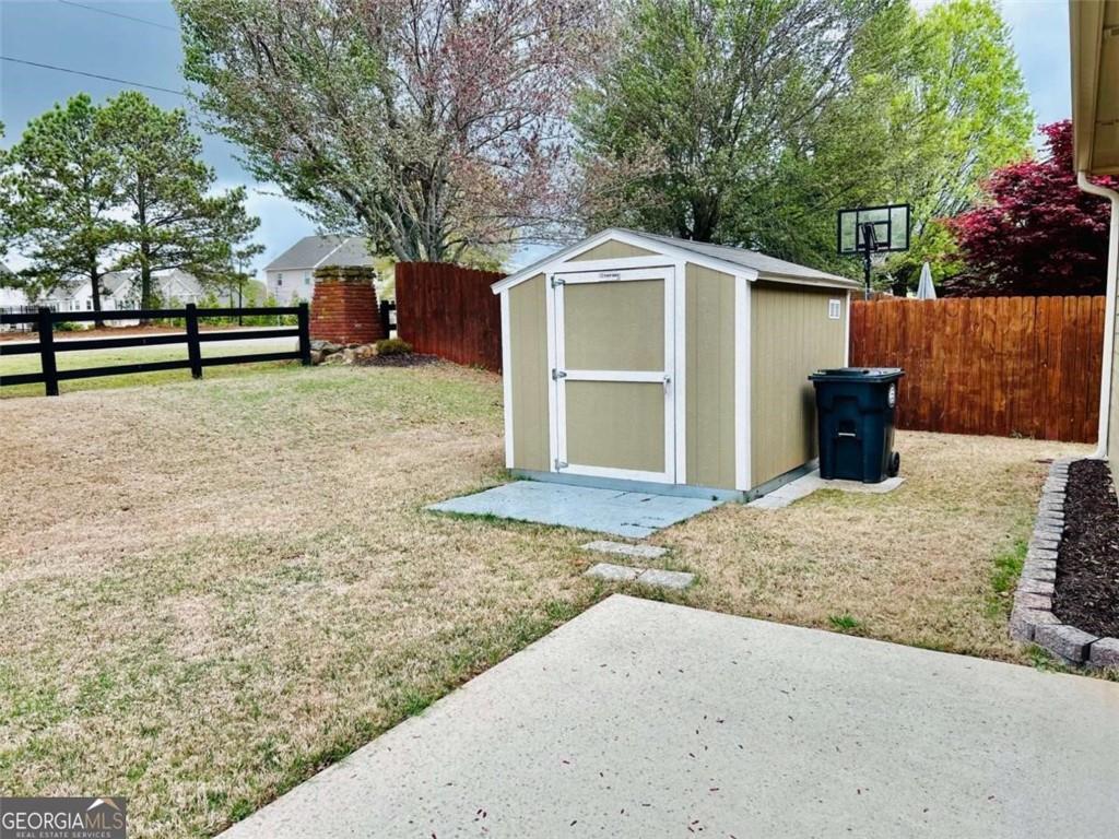 4518 Hidden Creek Drive Property Photo 3