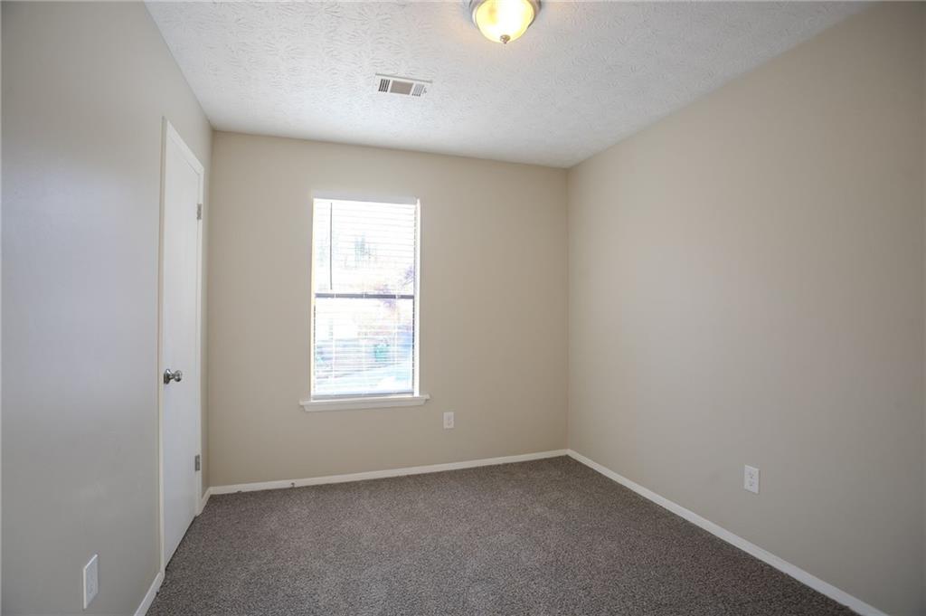 5449 Martins Crossing Road Property Photo 12