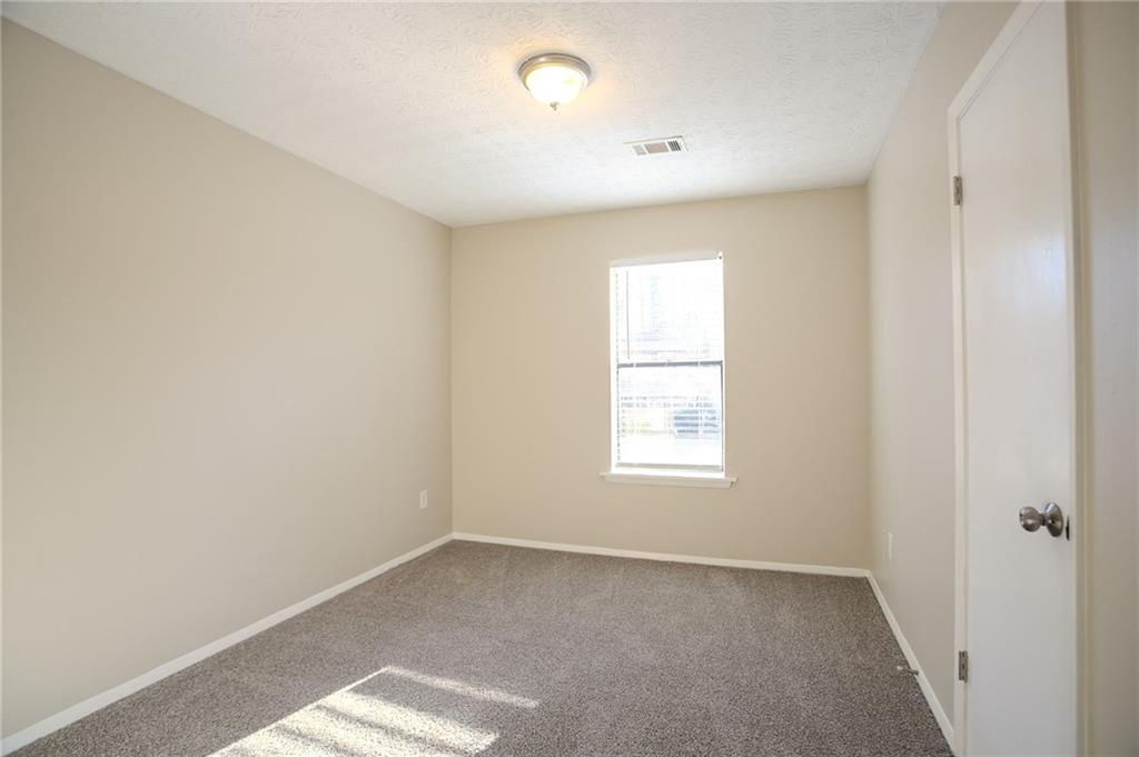5449 Martins Crossing Road Property Photo 14