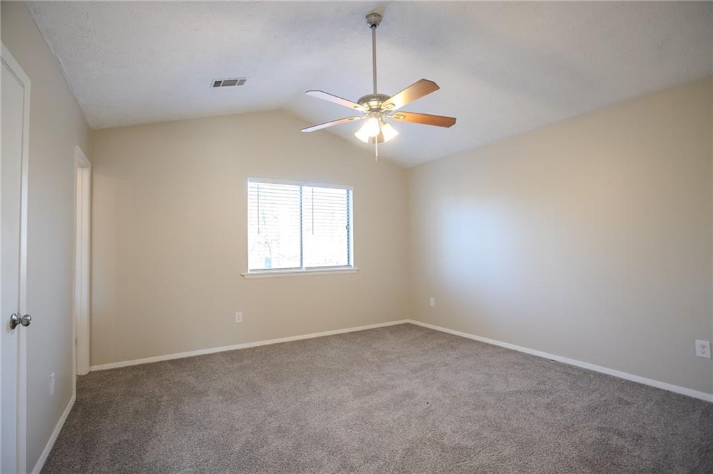 5449 Martins Crossing Road Property Photo 17