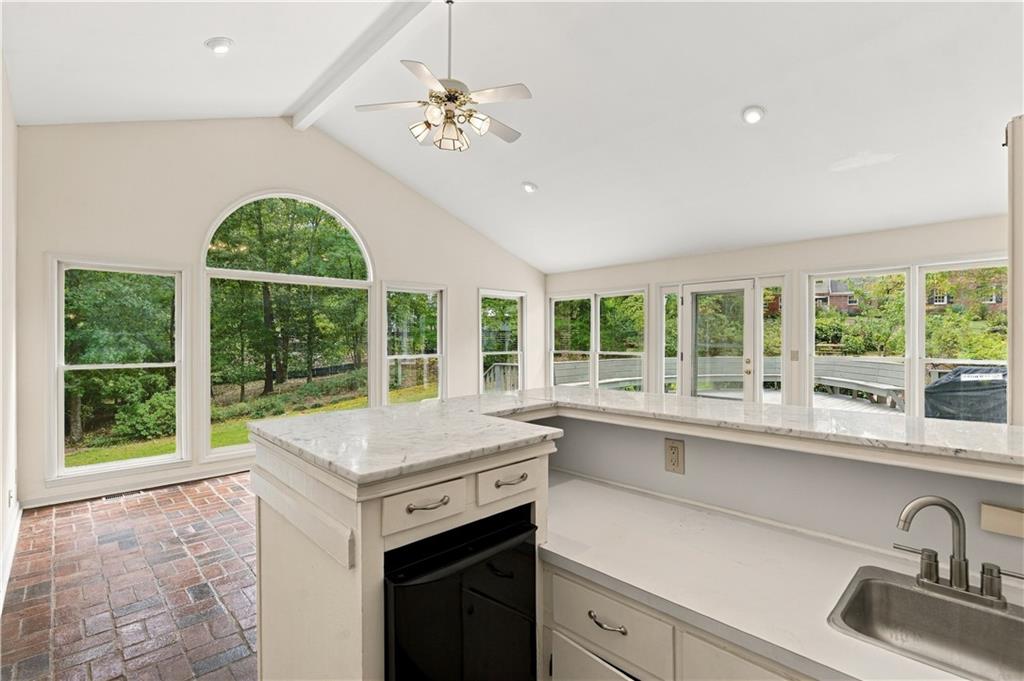 4 Windemere Lane Property Photo 16
