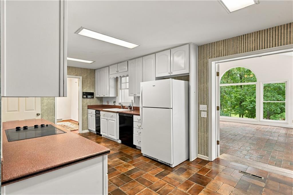 4 Windemere Lane Property Photo 27