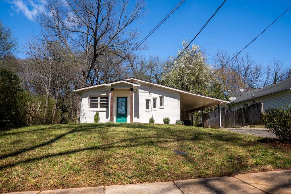 317 Jackson Street Property Photo 2
