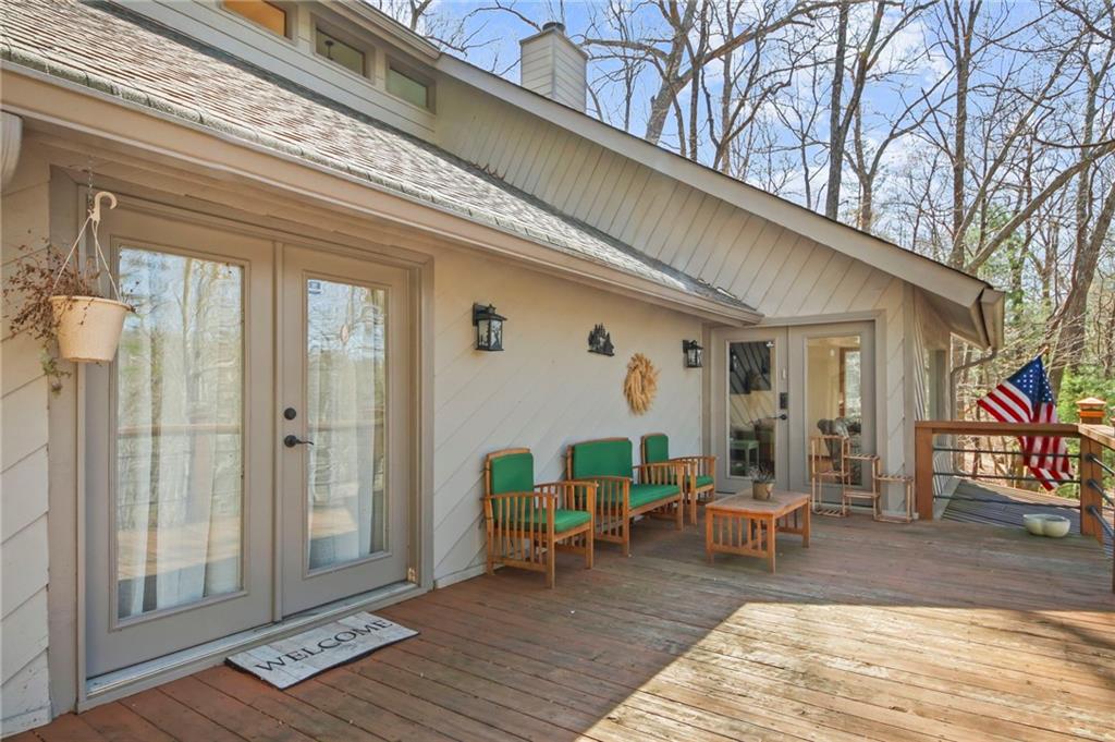 334 Lake View Trace Property Photo 2