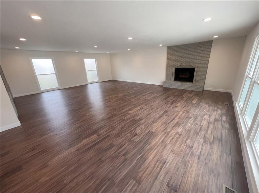 2770 Burtz Drive Property Photo 3