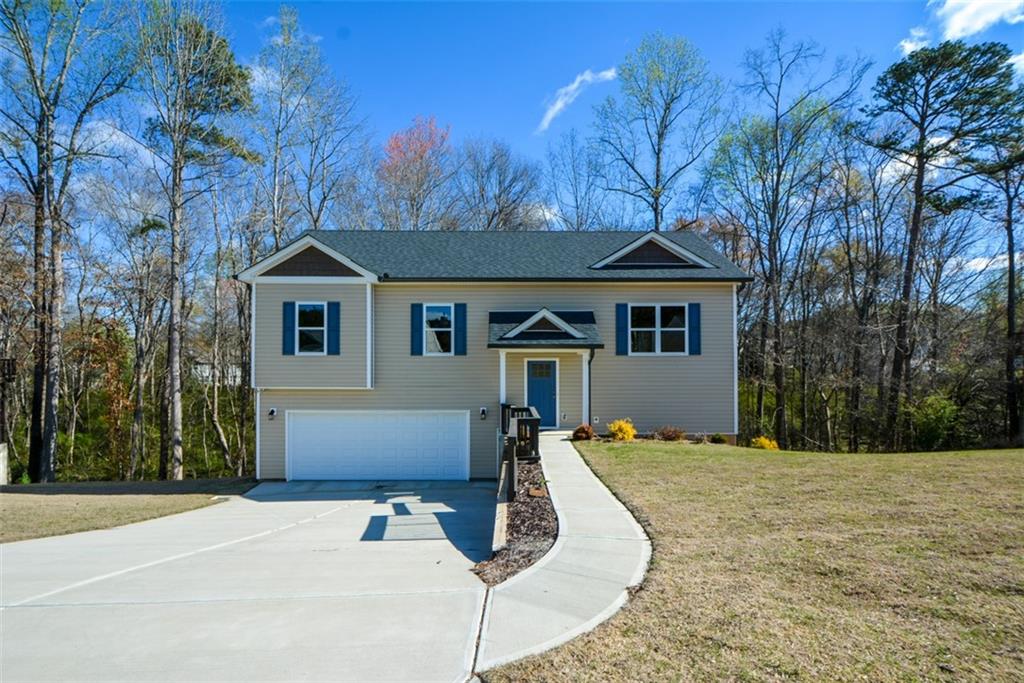 1816 Jessica Way Property Photo 1