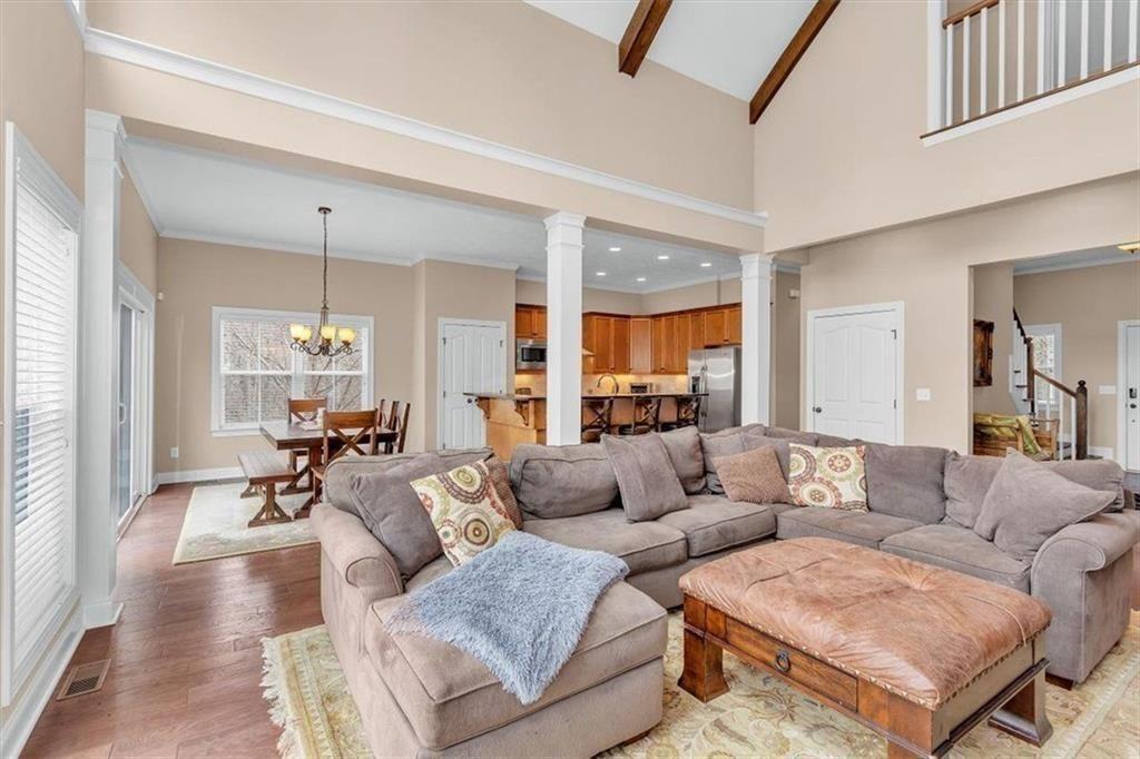 1075 Willow Way Property Photo 16