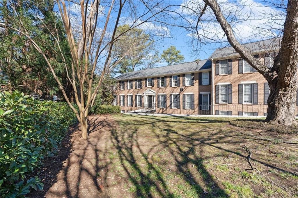 1101 Collier Road Nw Unit T5 Property Photo 1