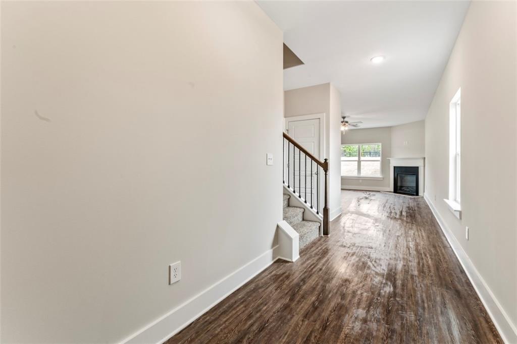 11201 Cornerstone Way Property Photo 5