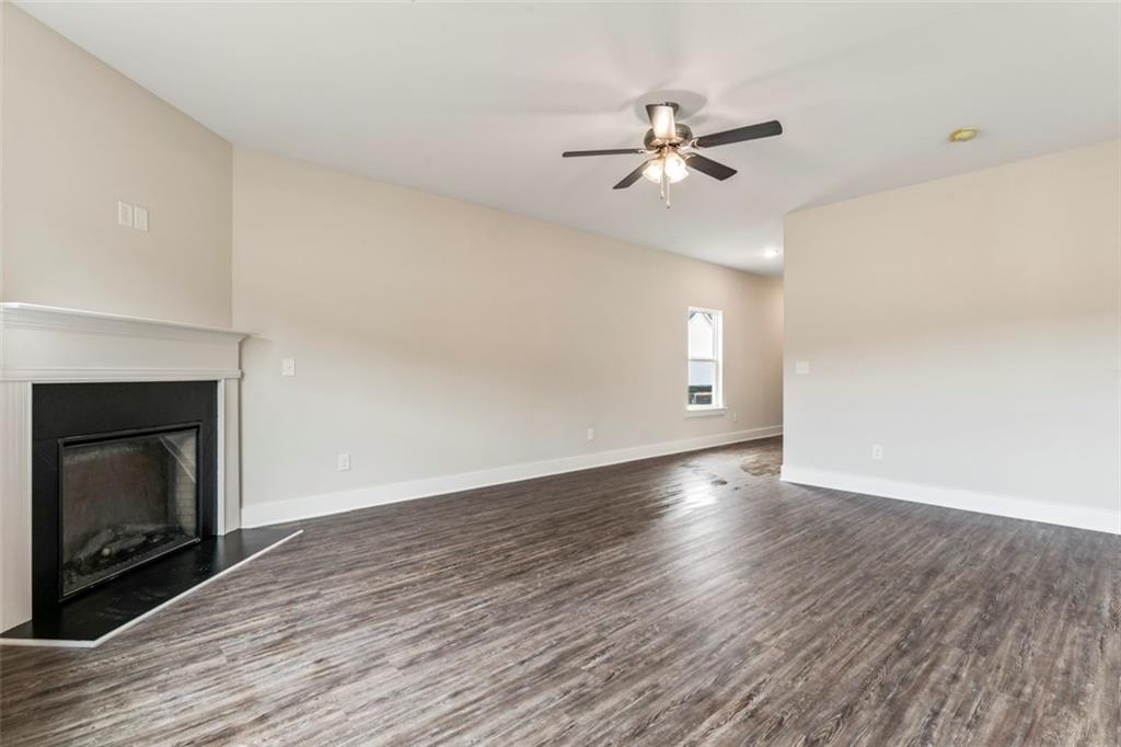 11201 Cornerstone Way Property Photo 9