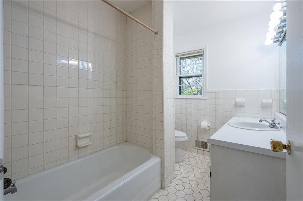 33 Summit Drive Property Photo 21