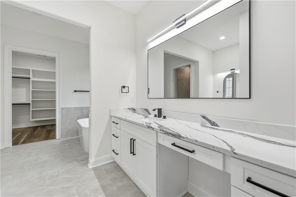 1652 Red Cedar Road Property Photo 28
