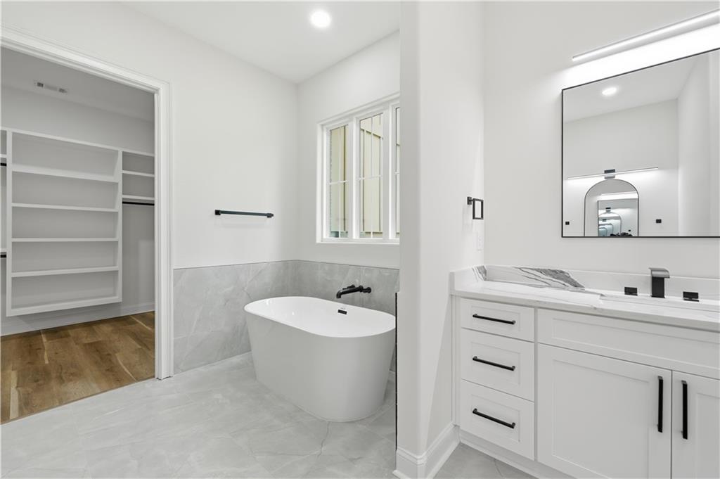 1652 Red Cedar Road Property Photo 33