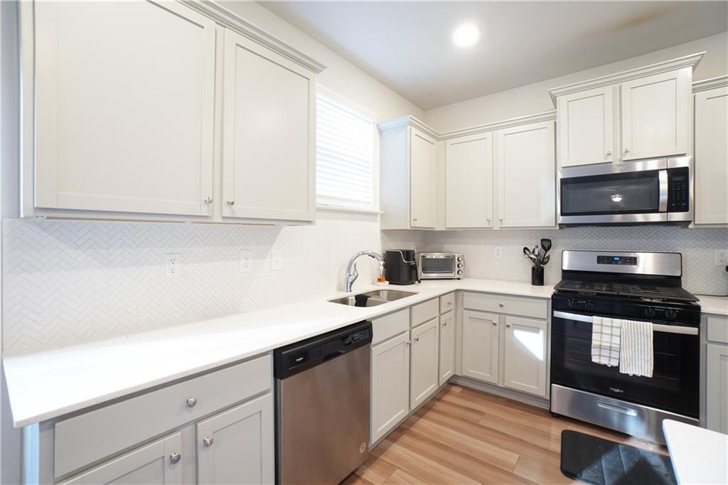 2837 Malton Way Property Photo 9
