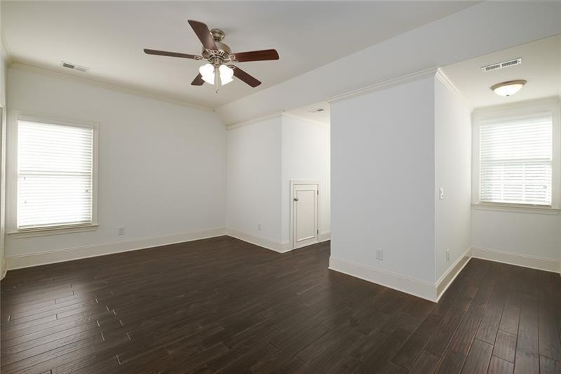 1106 Devine Circle Ne Property Photo 38