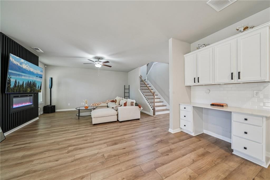 120 Cabin Way Property Photo 8