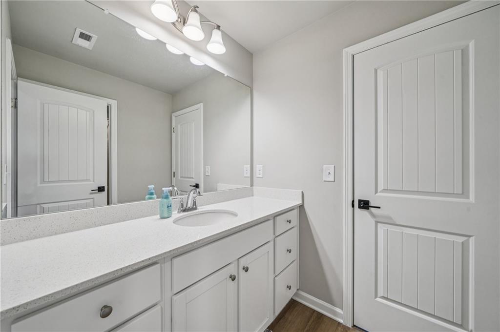 120 Cabin Way Property Photo 23