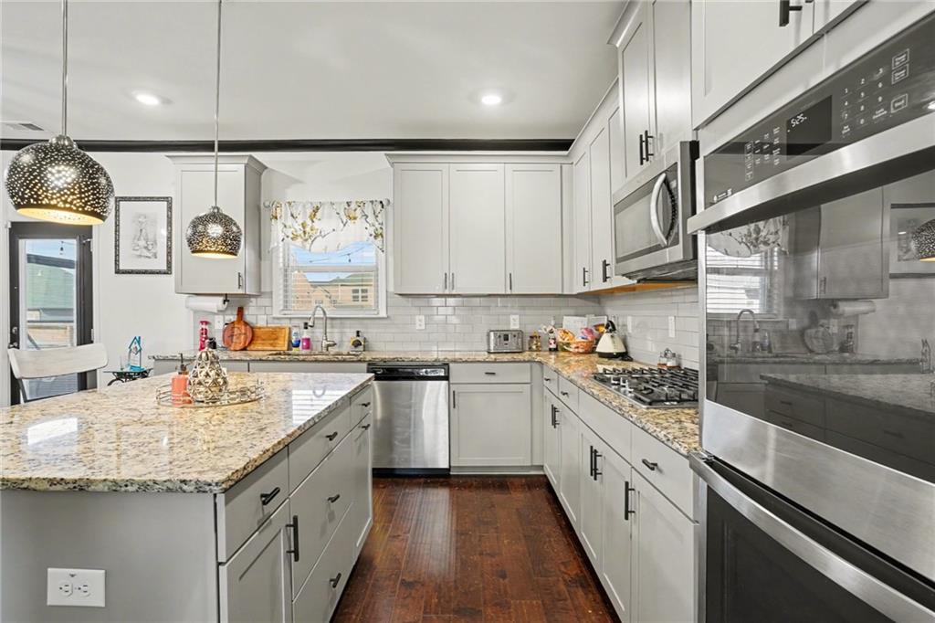 110 Canal Street Property Photo 5