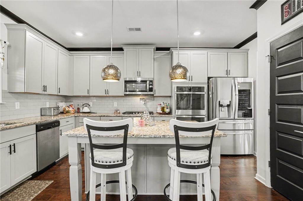 110 Canal Street Property Photo 6
