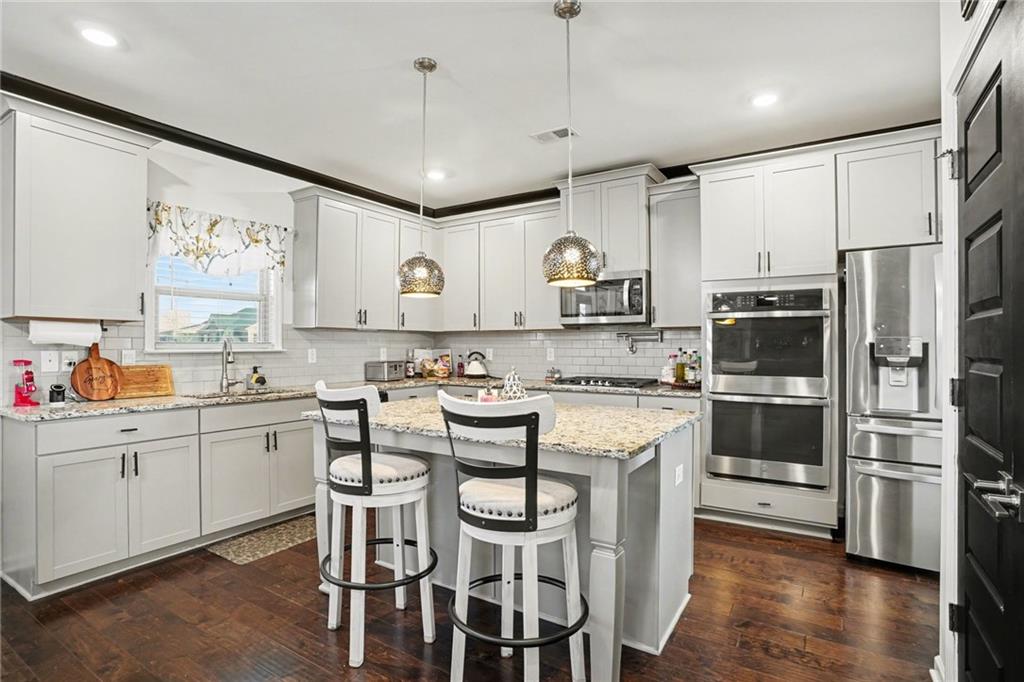 110 Canal Street Property Photo 12