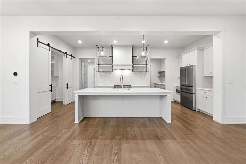 215 3rd Street Property Photo 10