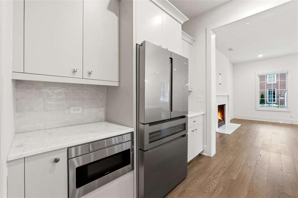 215 3rd Street Property Photo 16