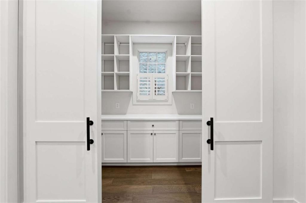 215 3rd Street Property Photo 18