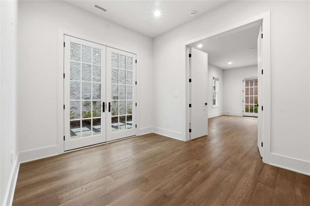 215 3rd Street Property Photo 20
