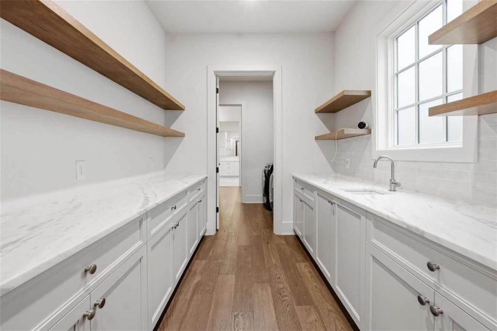 215 3rd Street Property Photo 29