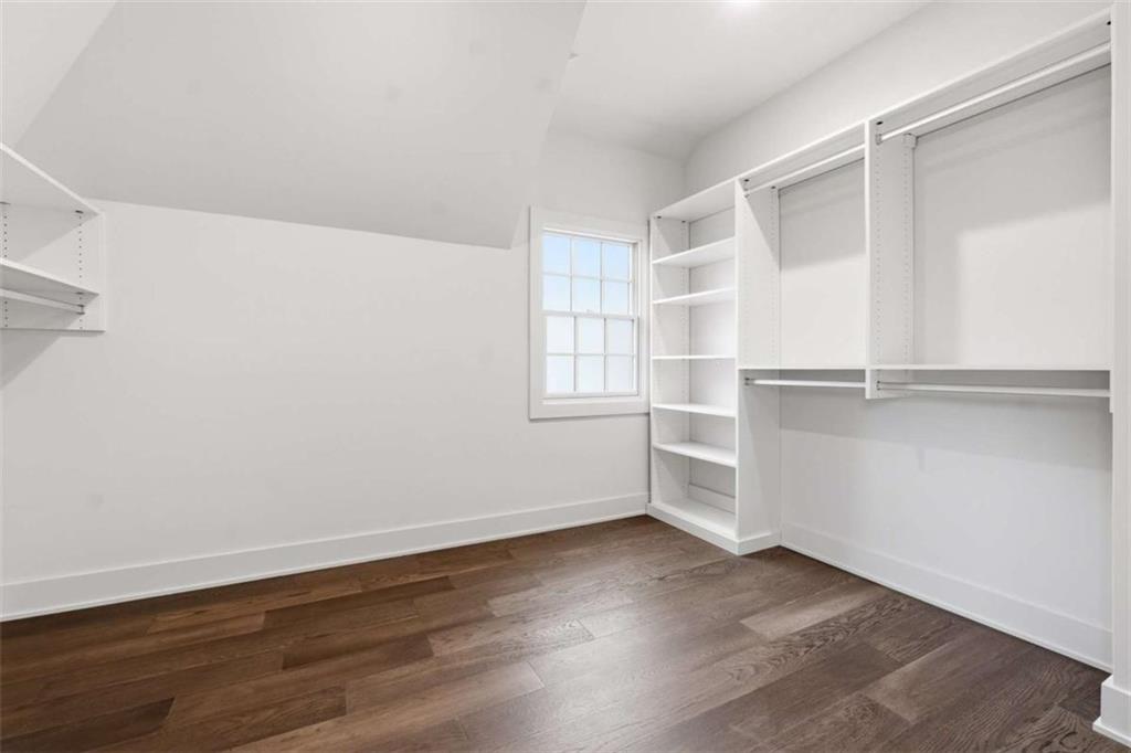 215 3rd Street Property Photo 31