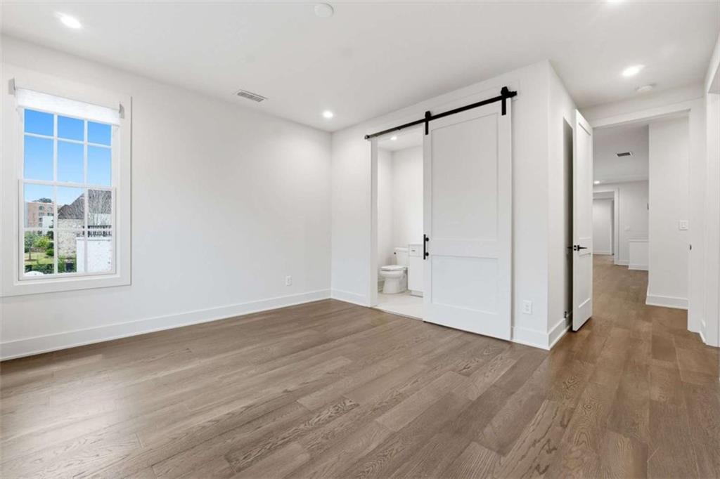 215 3rd Street Property Photo 35