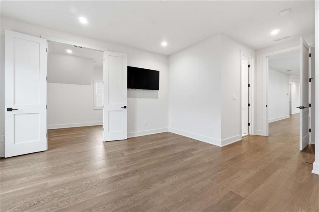 215 3rd Street Property Photo 38