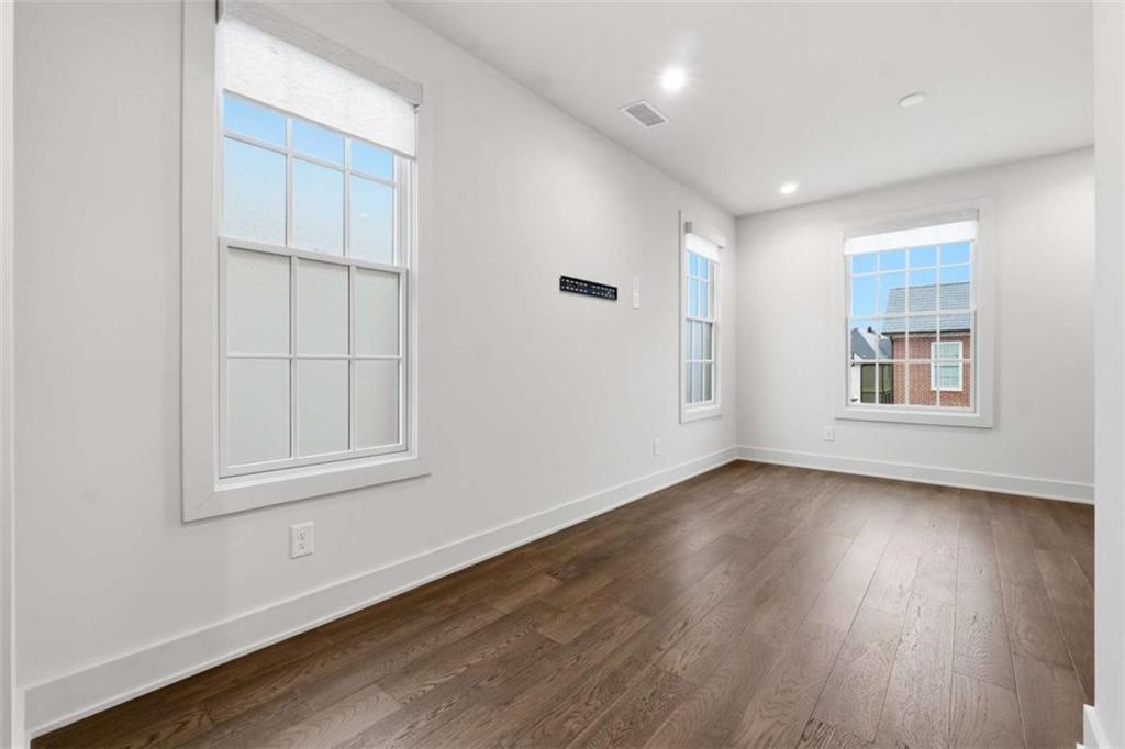 215 3rd Street Property Photo 39