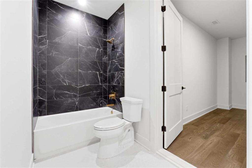 215 3rd Street Property Photo 40